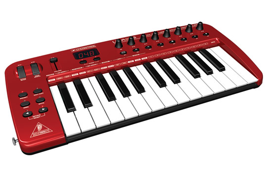 Behringer UMA25S U-CONTROL Slim 25-Key MIDI Keyboard | Audio Interface
